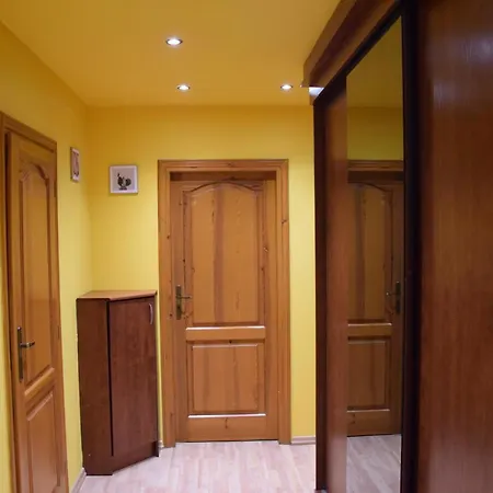 Apartament Julia 1-6 Os II Pietro Ze Sniadaniem Kontynentalnym Kielce Exterior photo