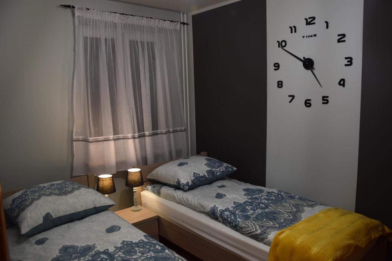 Apartment Julia 1-6 Os Ii Pietro Ze Sniadaniem Kontynentalnym